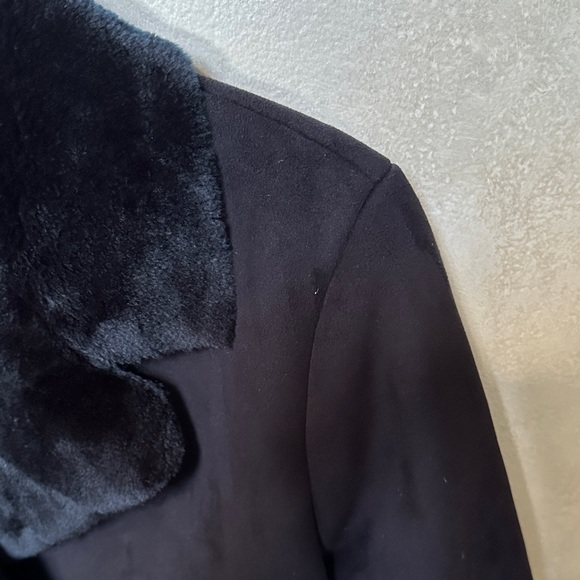 Ralph Lauren Black Label Women's Black Coat with Faux Fur sz small - Picture 6 of 11